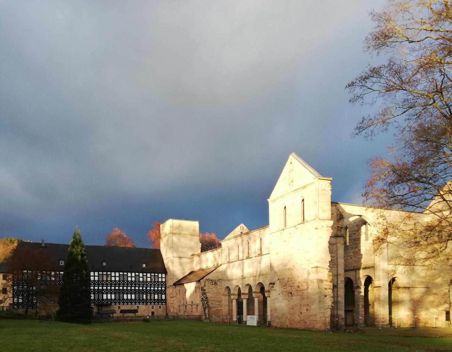 Fewo An Der Klosterruine Paulinzella Mit Kostenfreien Parkplatz Und Wlan Exterior photo